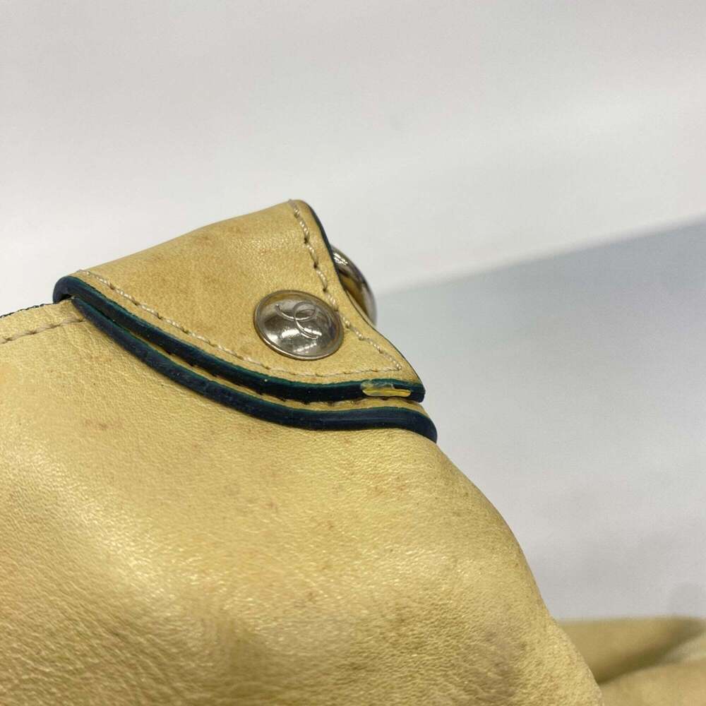 CHANEL Cream Lambskin Leather Tote Bag - Picture 11 of 15